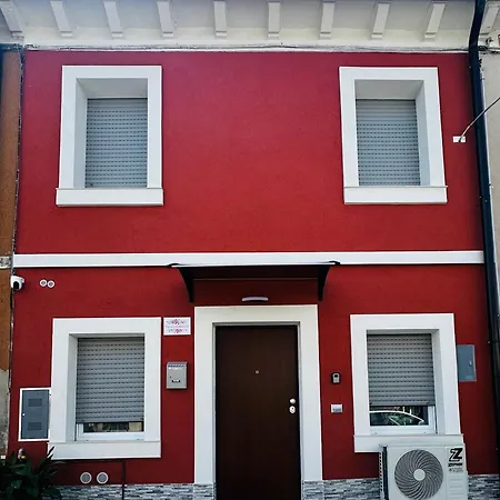 בית נופש La Casa Rossa ורונה